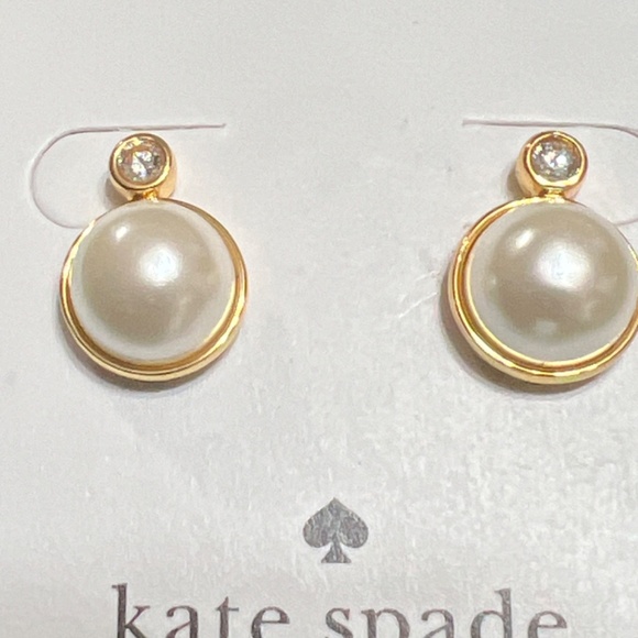 ♠️Kate Spade "Rise and Shine" pearl studs. - Picture 2 of 6